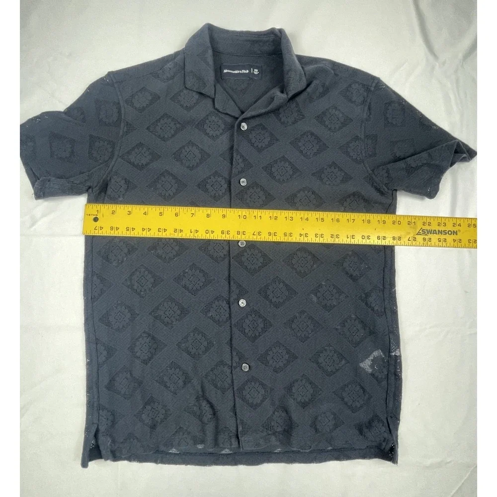 ABERCROMBIE & FITCH MENS XS BLACK GEOMETRIC OPEN KNIT CAMP SHIRT BUTTON FRONT